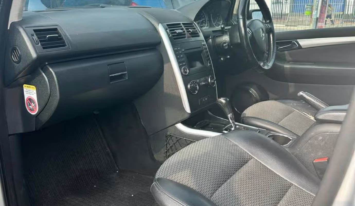 2011 Mercedes-Benz A-Class A 200 Avantgarde Auto