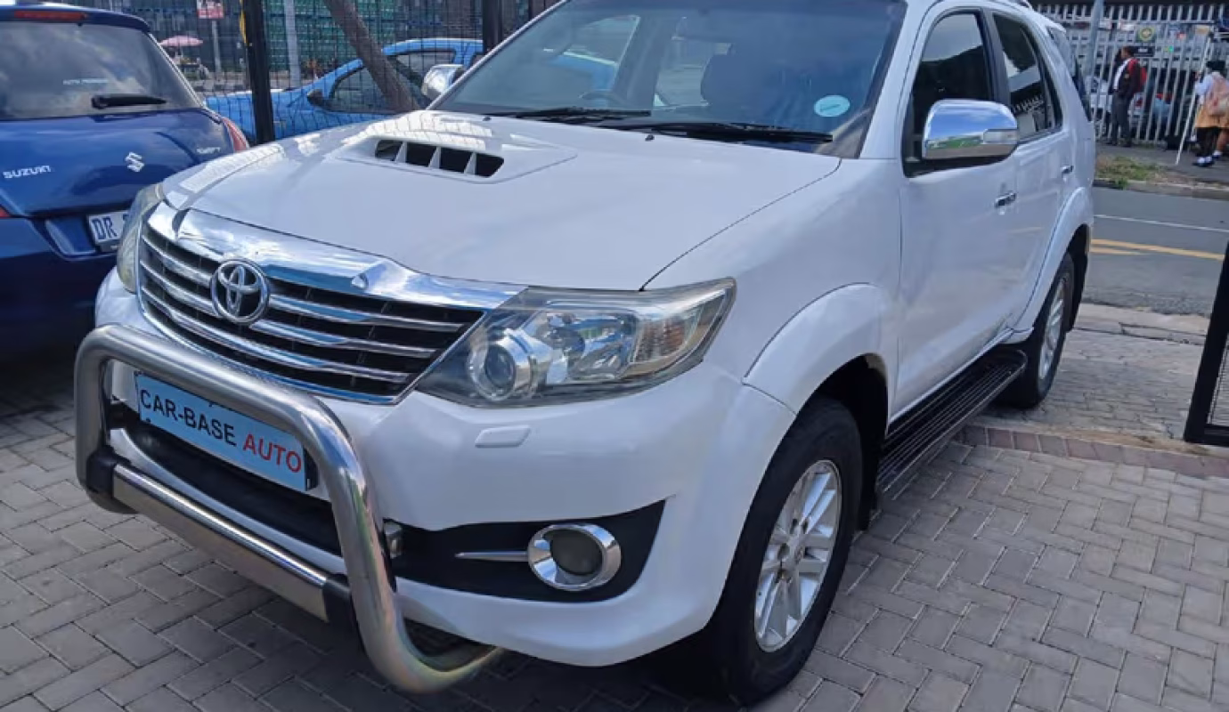 2015 Toyota Fortuner 3.0 D-4D Raised Body