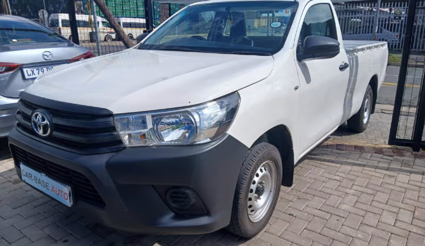2023 Toyota Hilux LOW BASE TOYOTA HILUX 2.4