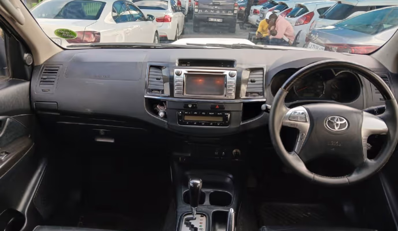2015 Toyota Fortuner 3.0 D-4D Raised Body