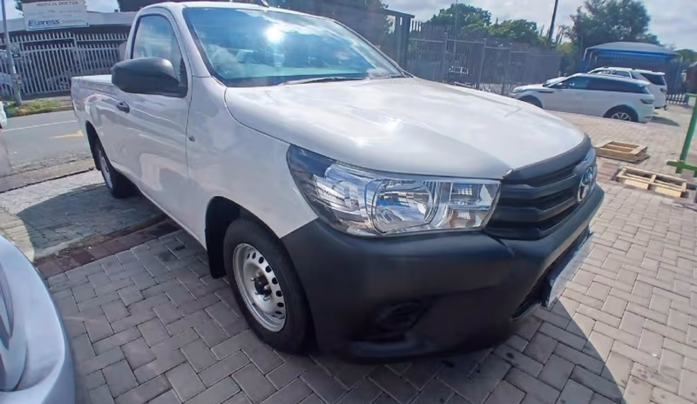 2023 Toyota Hilux LOW BASE TOYOTA HILUX 2.4