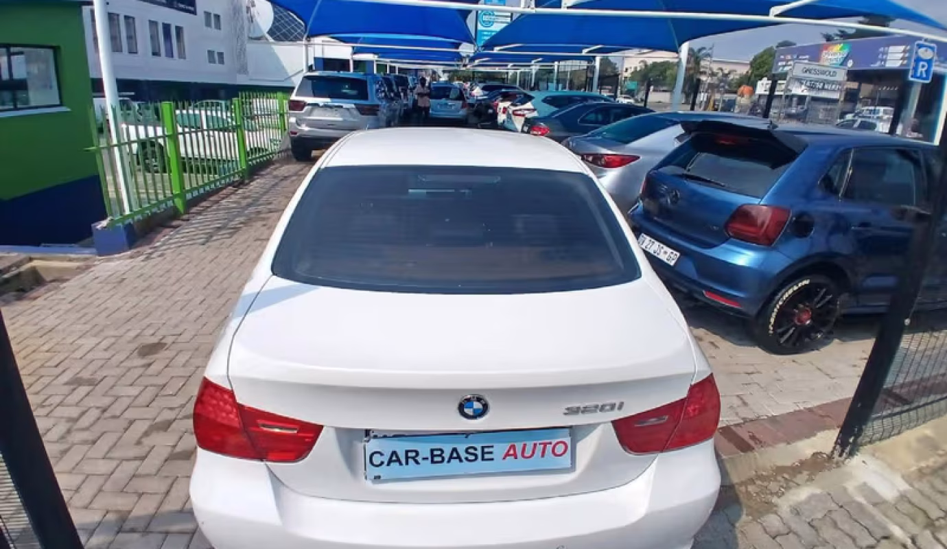 2009 BMW 3 Series 320i Exclusive Auto
