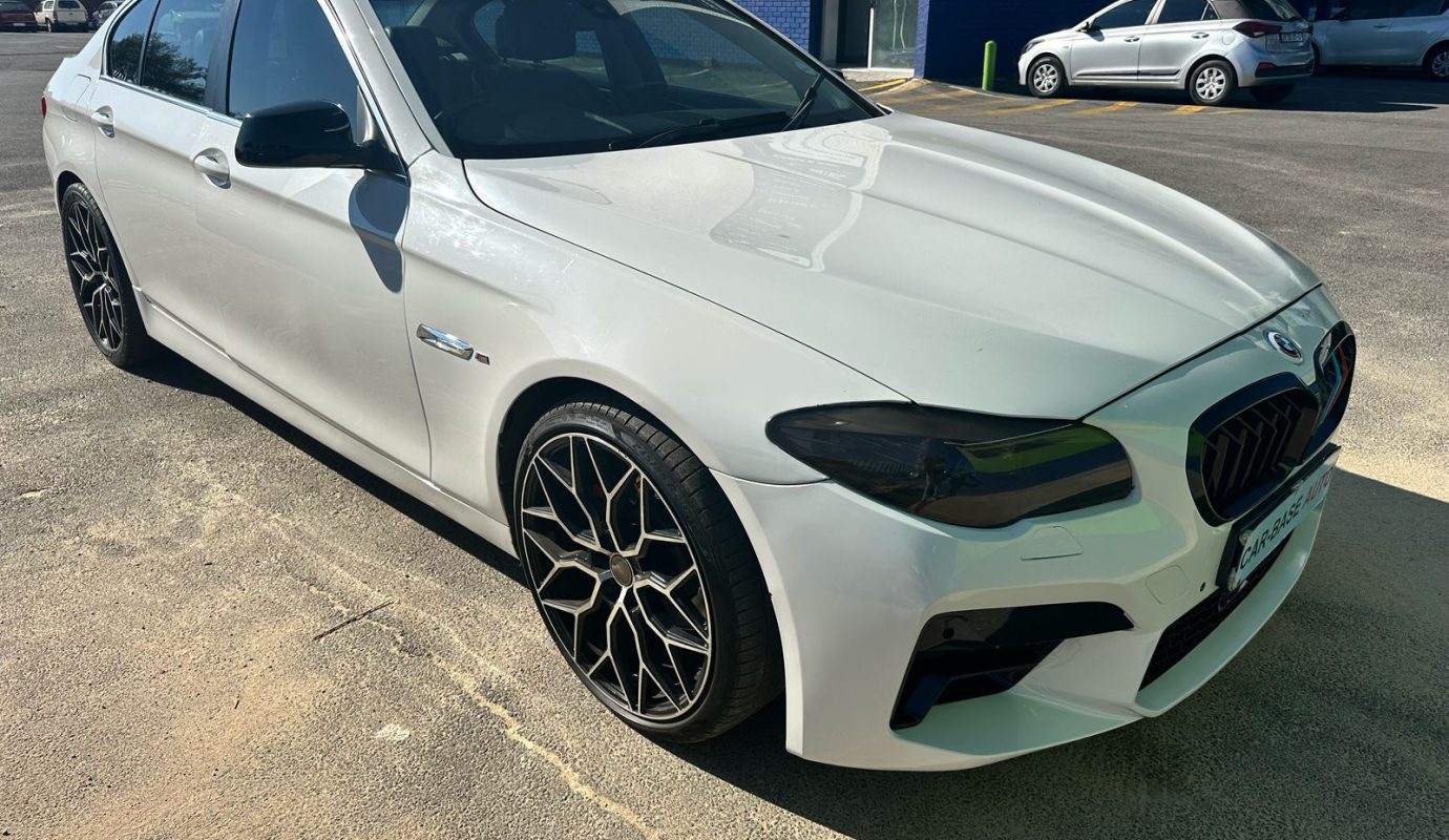 2011 BMW F30 523i M-Sport