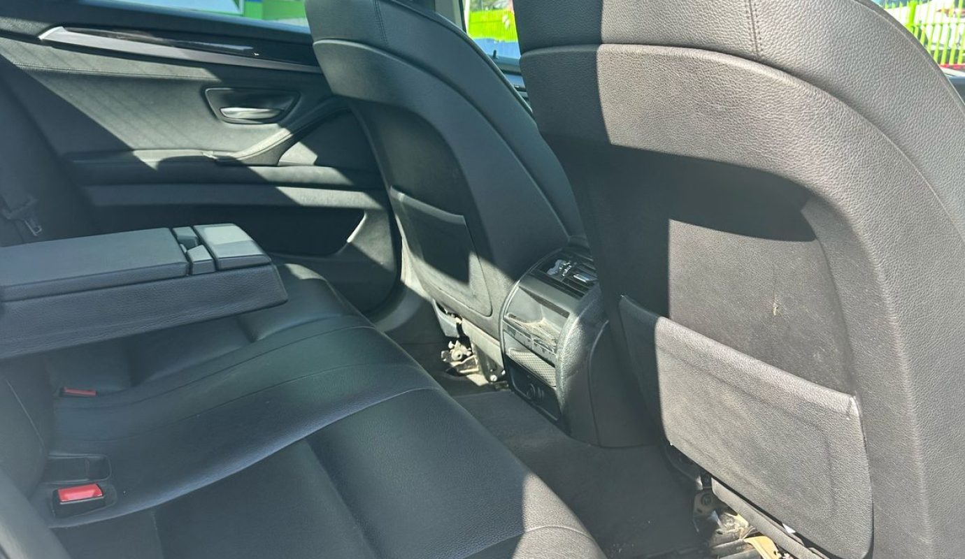 2011 BMW F30 523i M-Sport