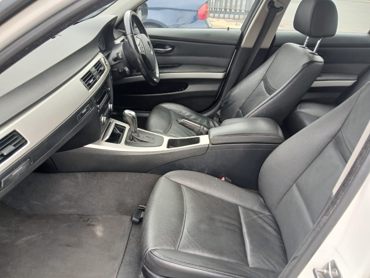 
								2009 BMW 320d Automatic – Diesel | full									