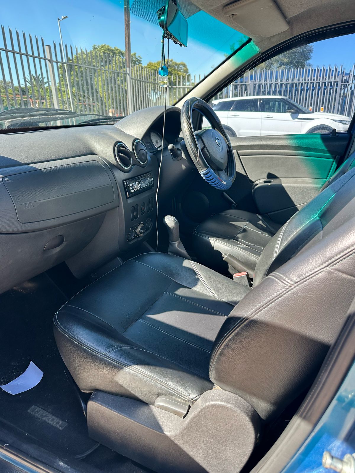 
								2015 Nissan NP200 1.6 full									
