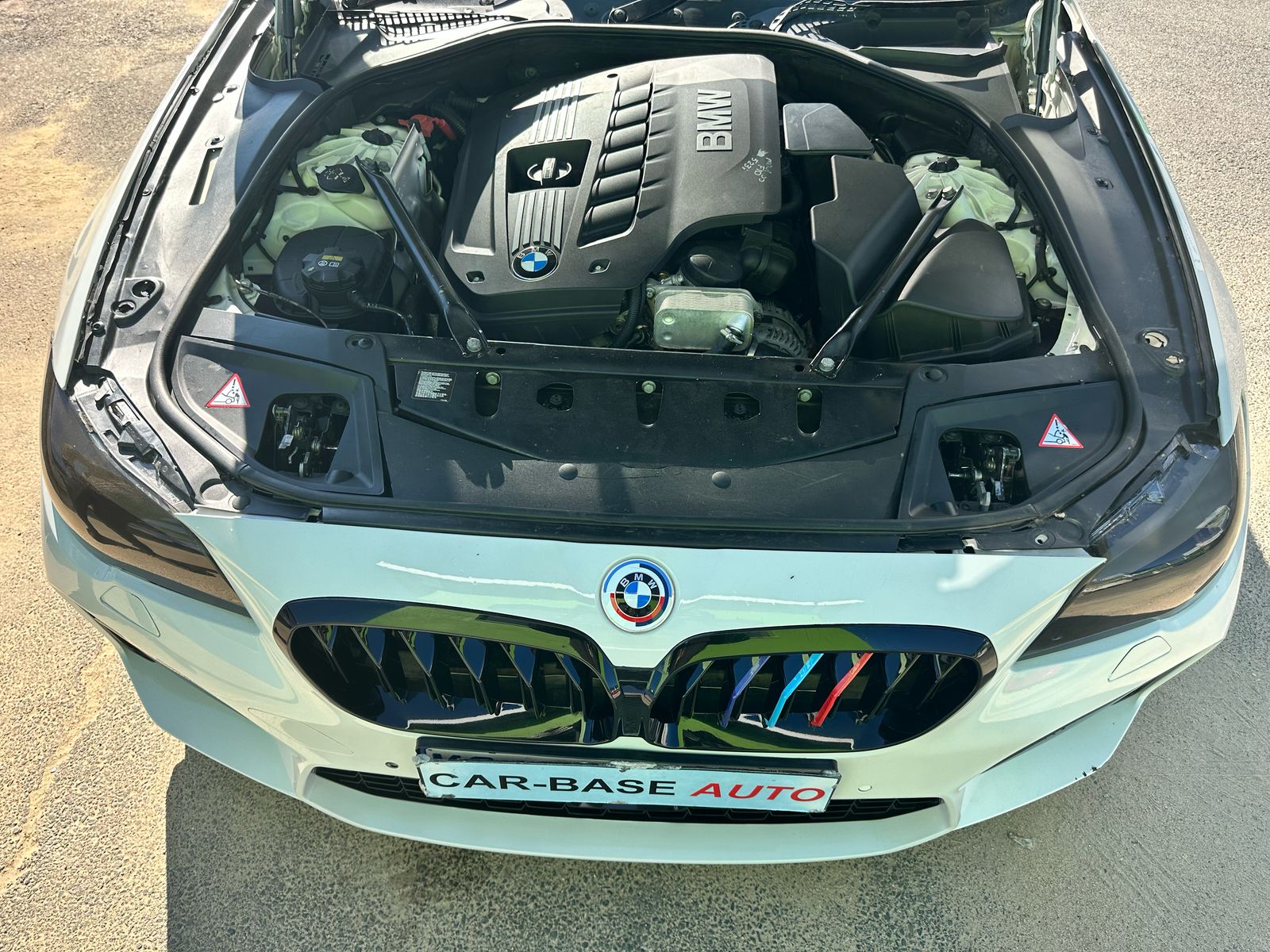 
								2011 BMW F30 523i M-Sport full									