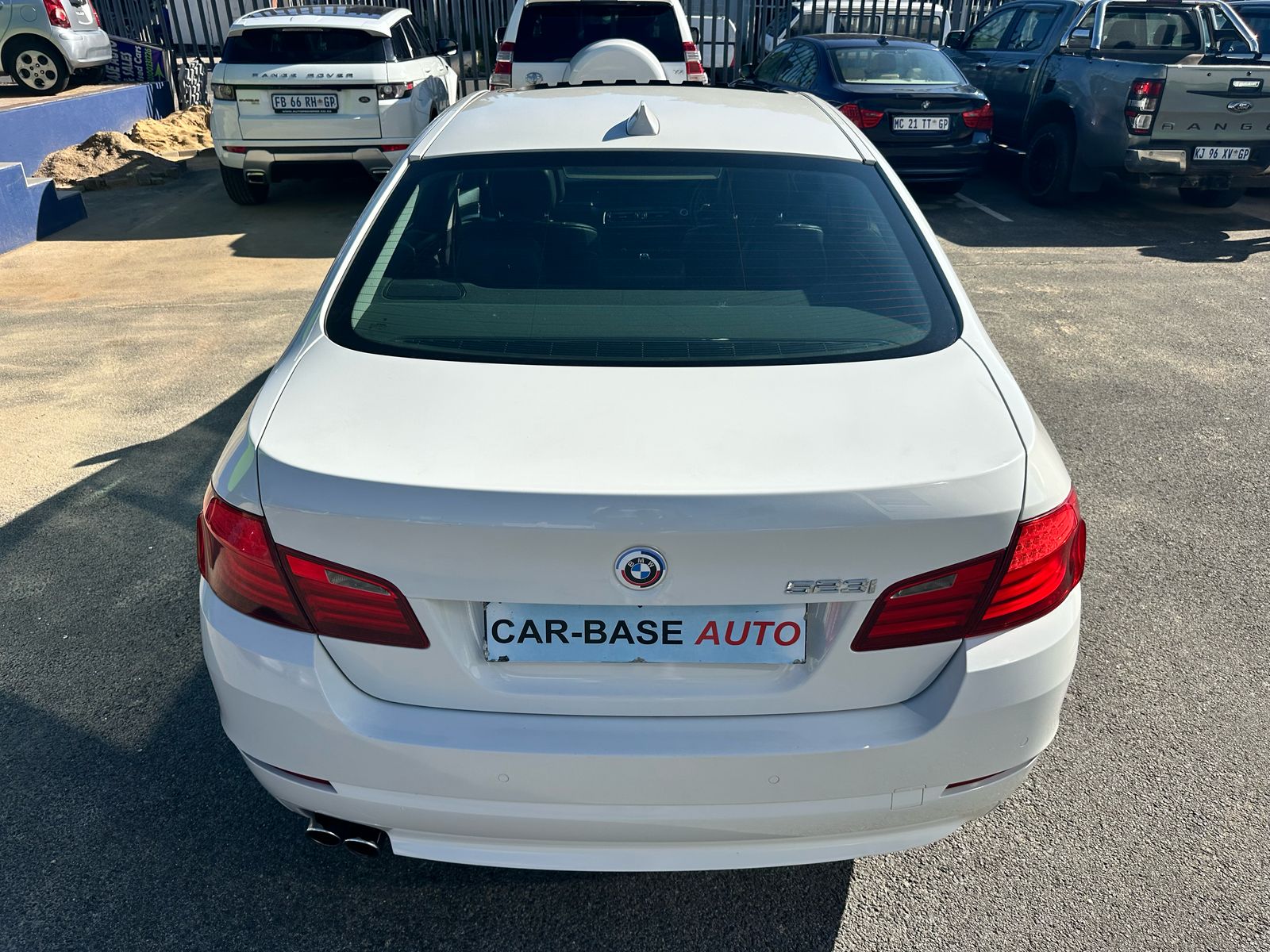 
								2011 BMW F30 523i M-Sport full									