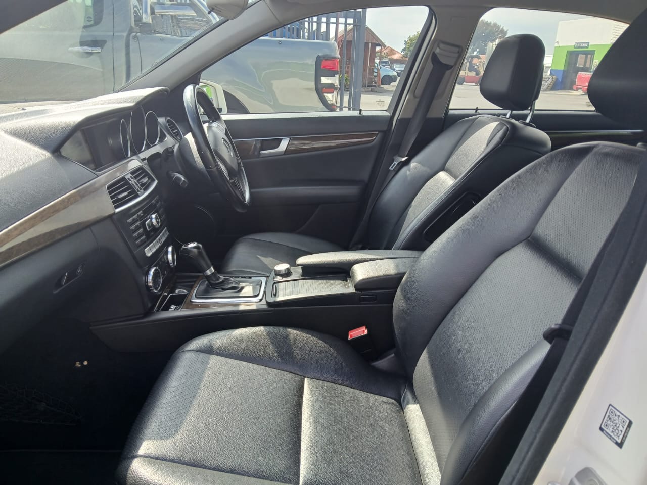 
								2012 Mercedes Benz C180 full									