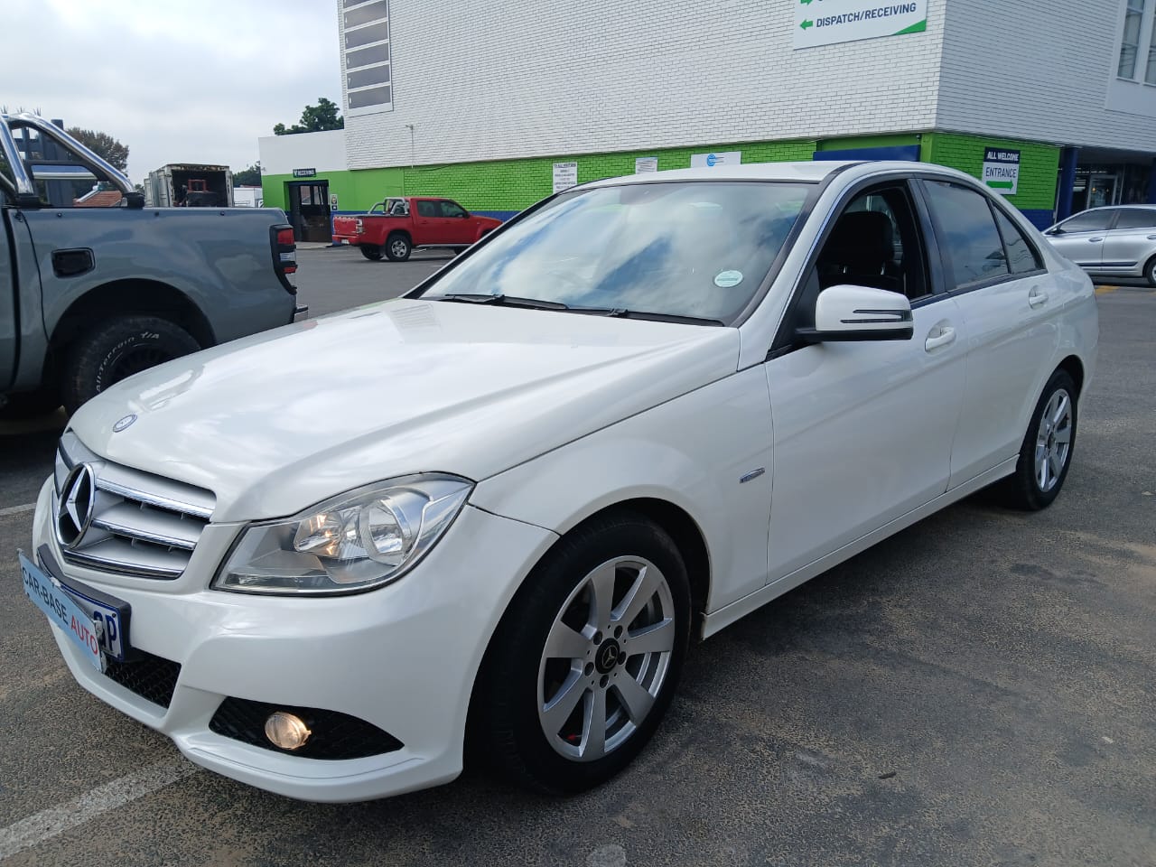 
								2012 Mercedes Benz C180 full									