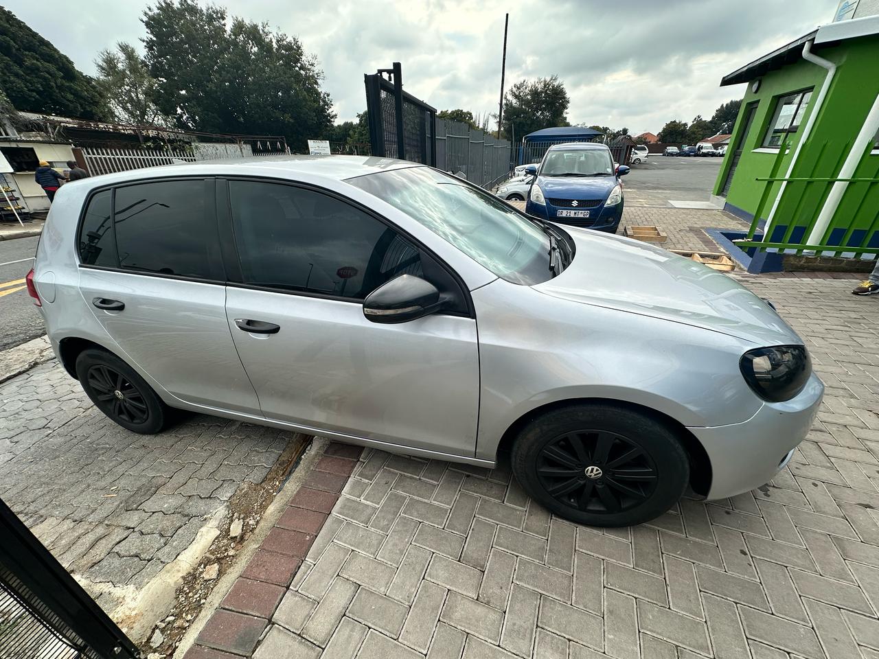 
								2012 Golf 6 1.6 full									