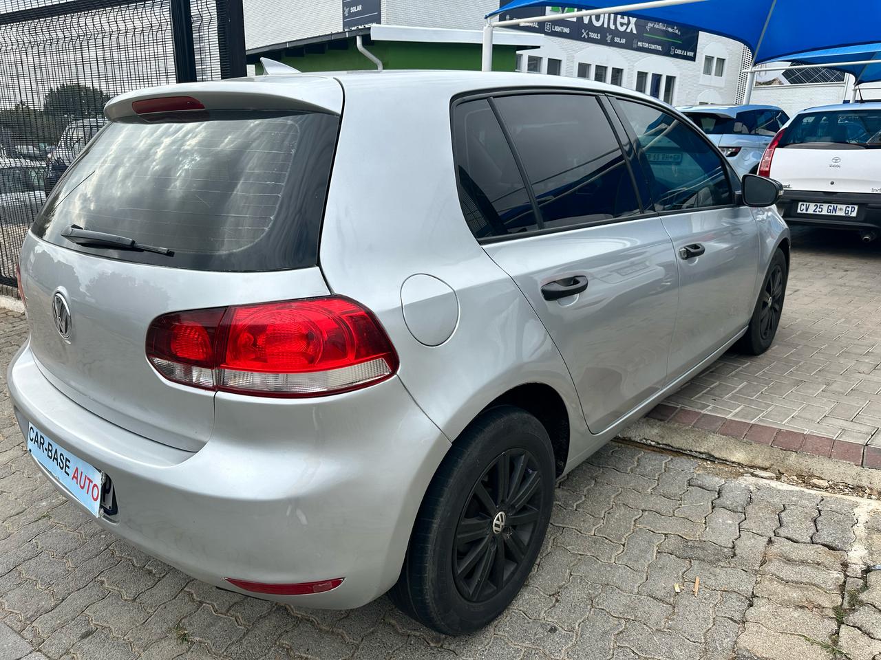 
								2012 Golf 6 1.6 full									