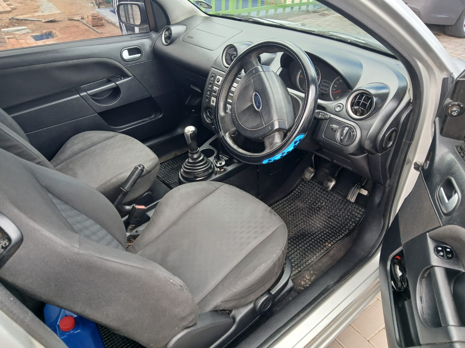 
								2005 Ford Fiesta 1.4 Manual – Petrol full									