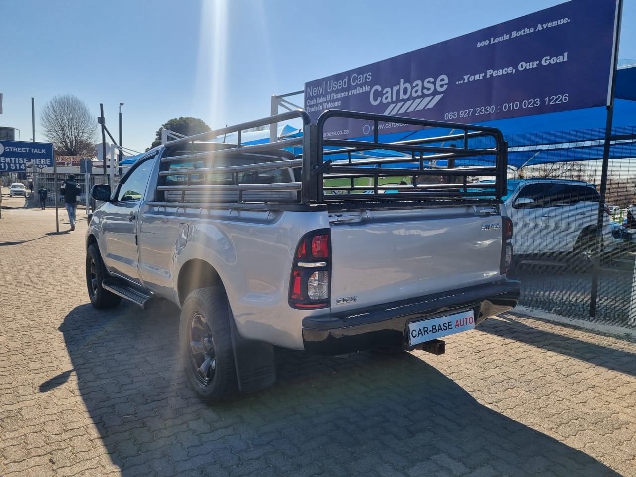 
								2015 Toyota Hilux 2.5 D-4D Single Cab for Sale – Manual Diesel full									