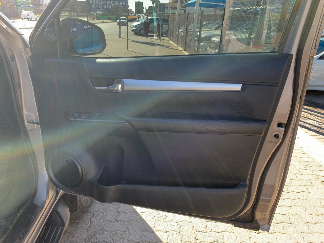 
								2016 Toyota Hilux 2.8 GD-6 4×4 Extra Cab for Sale – Manual | Diesel full									
