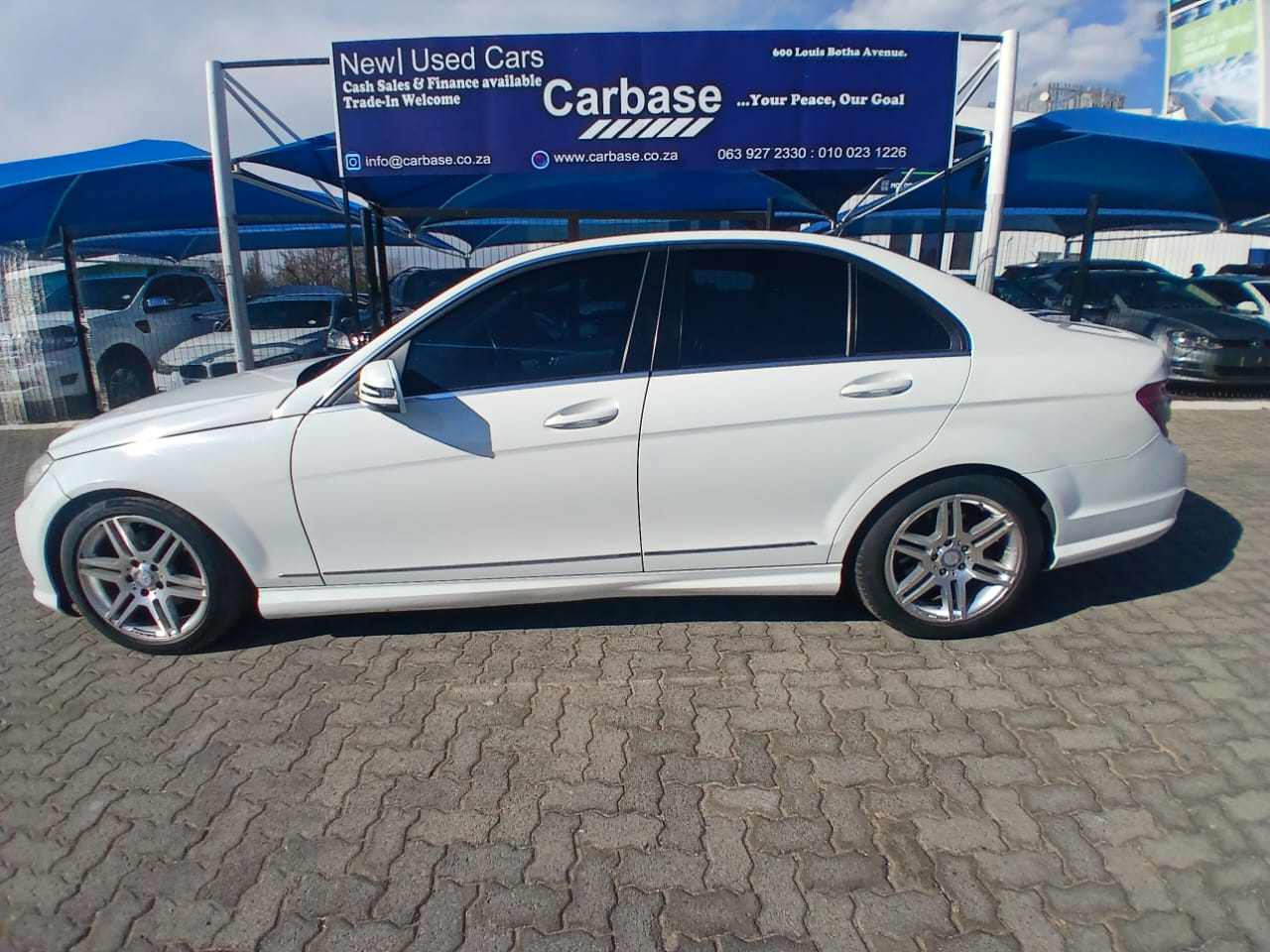 
								2011 Mercedes-Benz C200 CGI BlueEFFICIENCY Automatic for Sale – Sunroof | Petrol full									