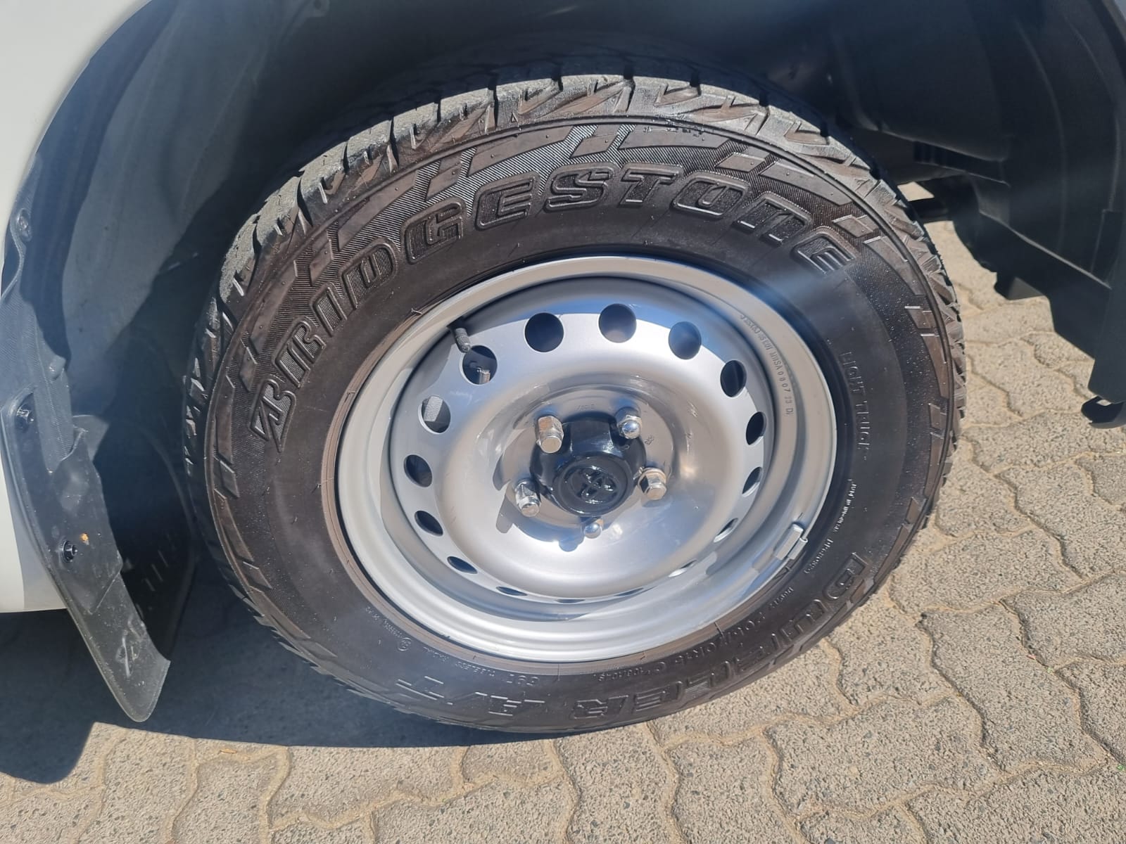 
								2019 TOYOTA HILUX 2.4 GD LOW BASE SINGLE CAB 4X2 MANUAL full									